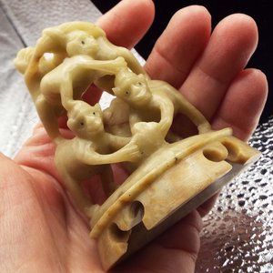 ASIAN CARVED CELADON JADE "MONKEY BUSINESS" LITTLE FIGURE OF 5 MONKEYS STACK